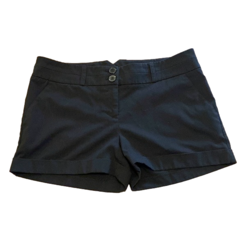 Divided black stylish shorts with pockets size 10